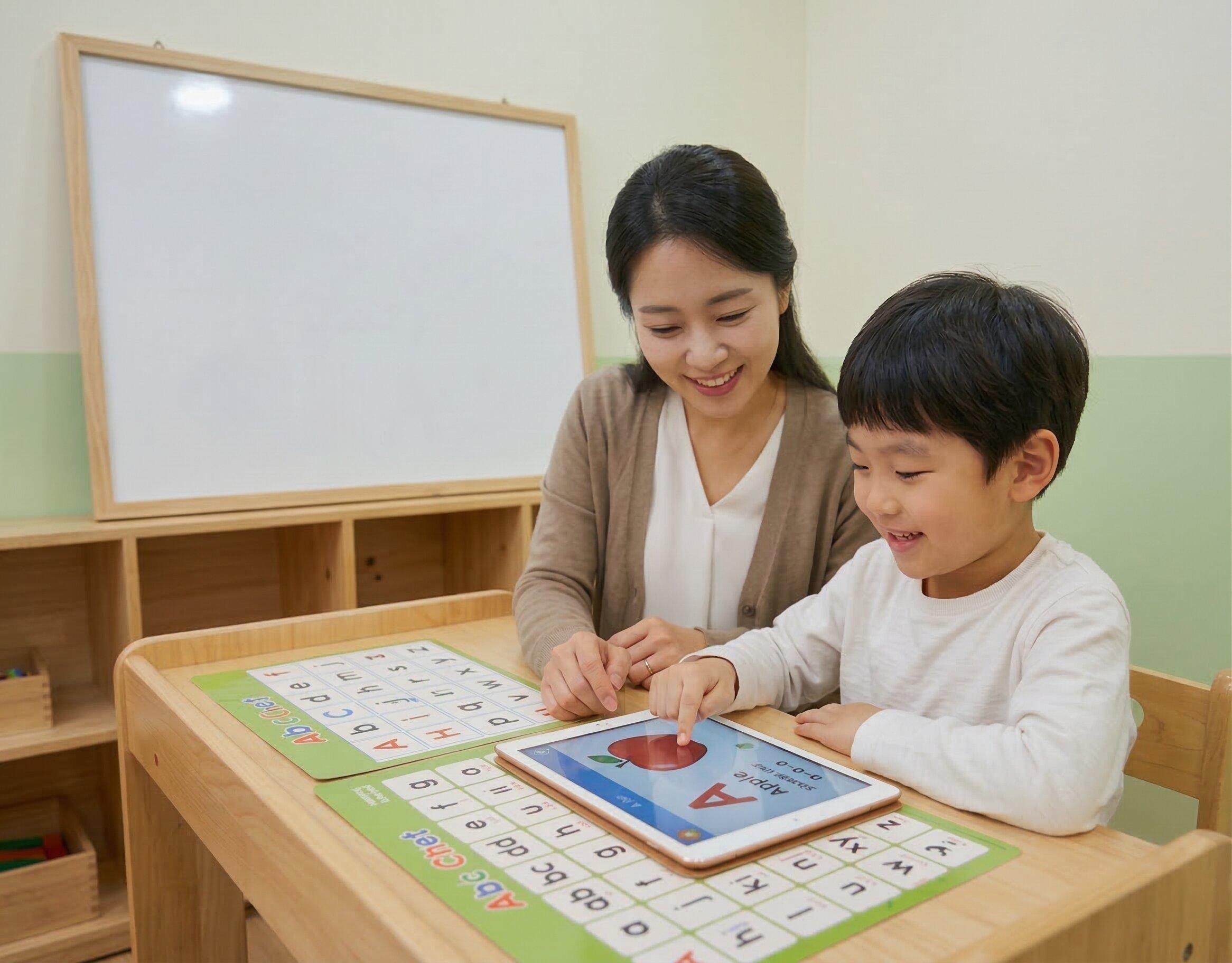 ABOUT 마인즈 배경